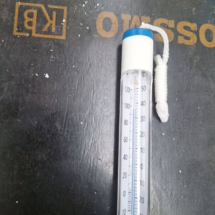 Термометри за басейн