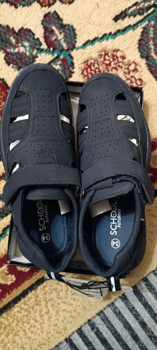 Туфли (сандали) мальчику для школы
