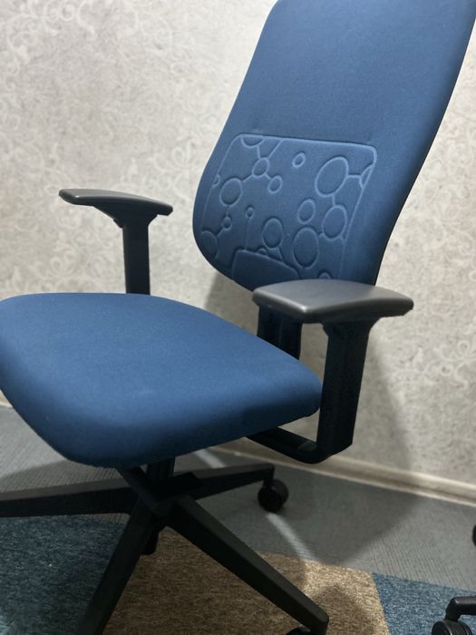 продам новое офисное кресло