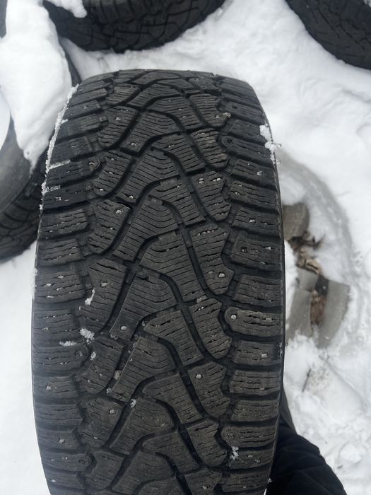 зимние шины комплект 275/65/17