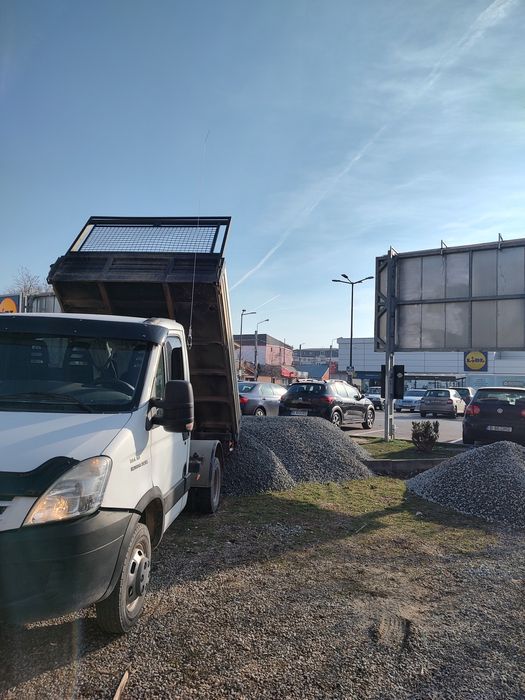 Livrez nisip pietris agregate direct din balastiera piatra drum