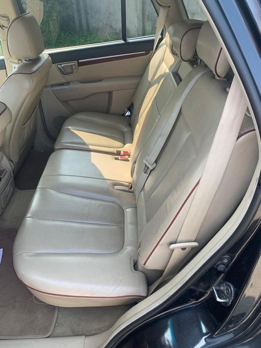 Vând Hyundai Santa Fe