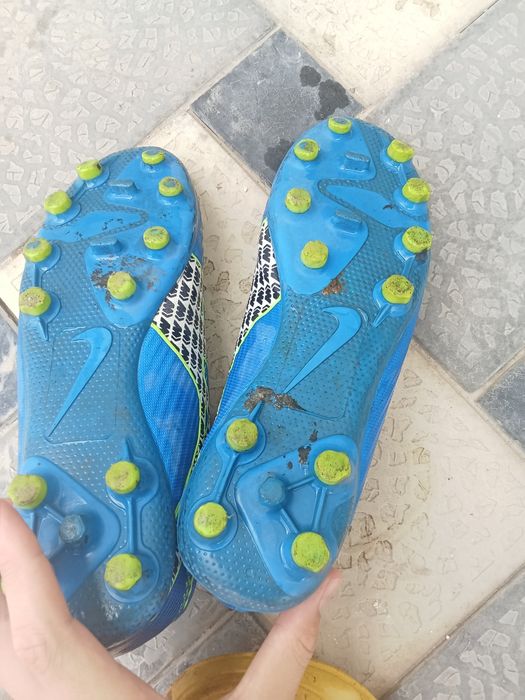 Бутсы Nike air, 37 размер.  Продаю людям из Ургенча