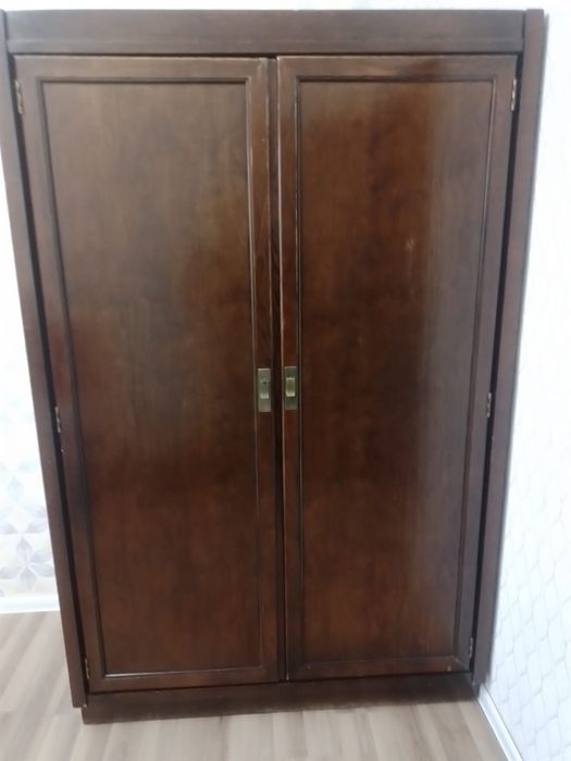 Шкаф красное дерево винтаж