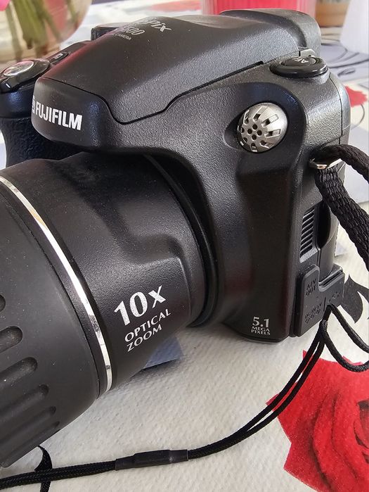vand dslr camera foto  Fujifilm S5600