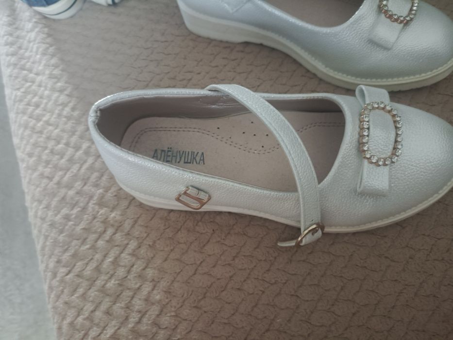 Продам туфельки на девочку