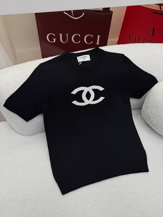 Тениски с къс ръкав