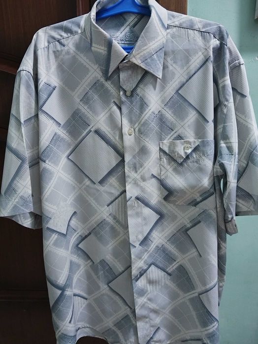 Продам мужские рубашки