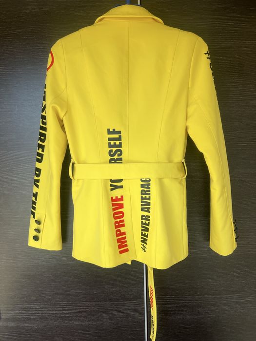 Alessa жълто сако