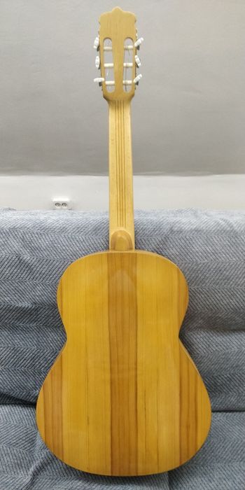 Продам мастеровую гитару