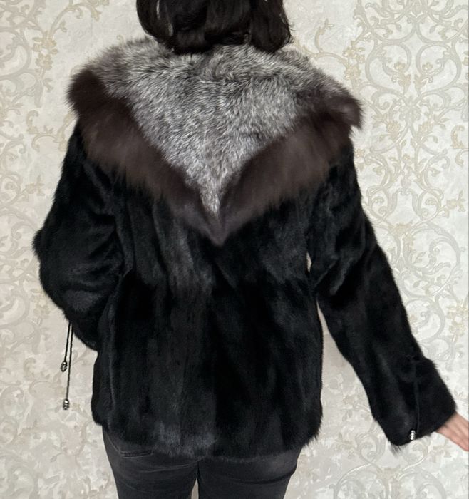 Продаются шубы норковые.