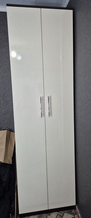 Продам шкаф для одежды.