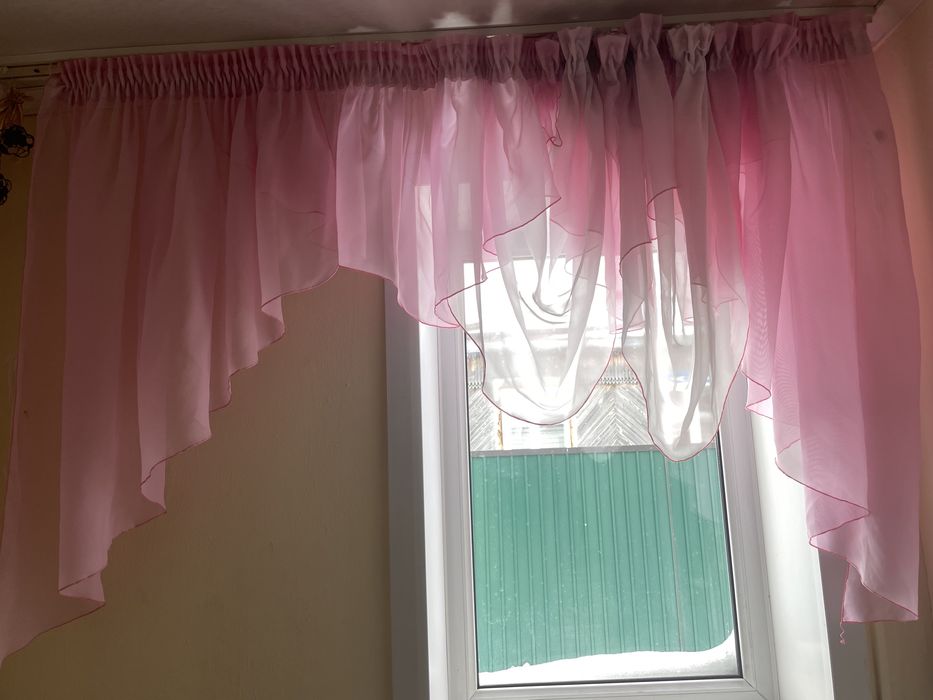 Продам ламбрекен  тюль (шторы)