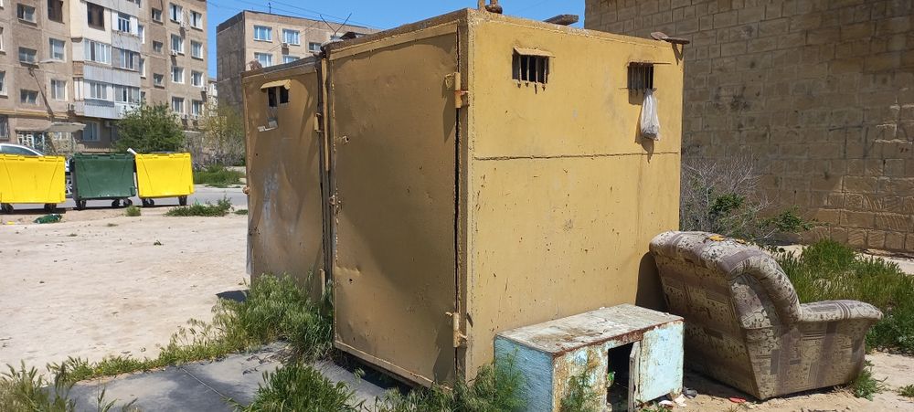 Будка железная стальная