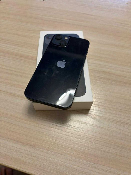 iPhone 13 черный в идеальной состоянии