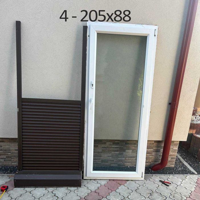 Tamplarie completa (geamuri + rulouri) din PVC termopan