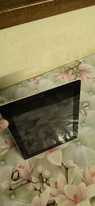 Ipad 2 16 GB  sotiladi