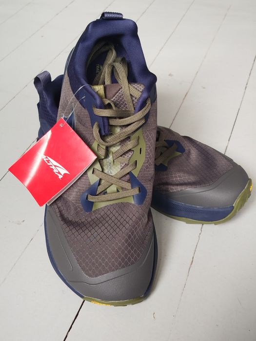 Новые кроссовки Altra