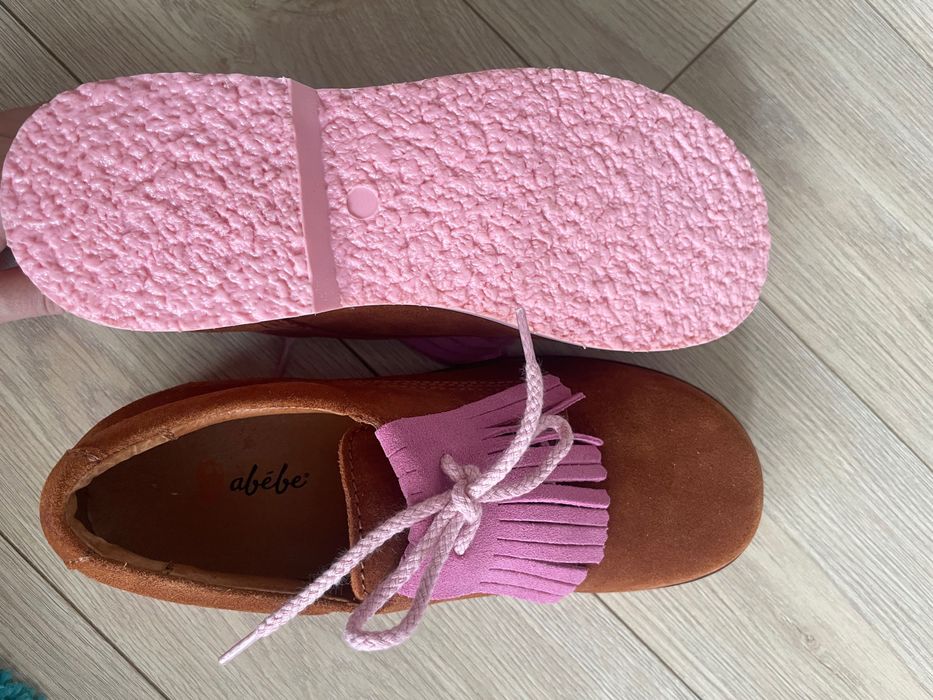 Елегантни кожени лофери – нови, размер 36