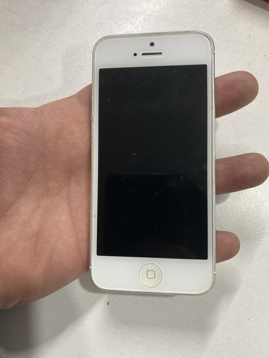 iPhone 5 продам на запчасти