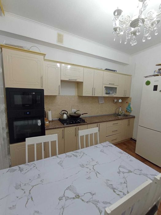 Продам 2 комн. квартиру в Уральске