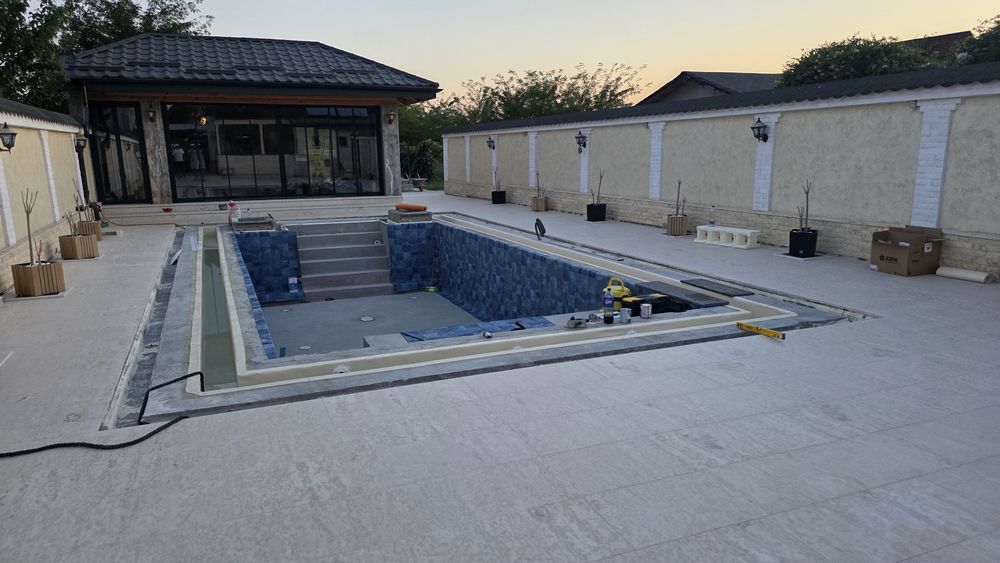 Construcții Piscine la Cheie | Beton, Cofraje Polistiren & Fibră | Hidroizolații & Montaj
