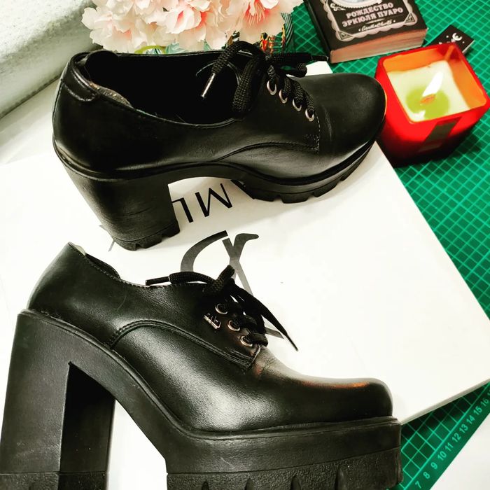 Продам кожаные ботильоны