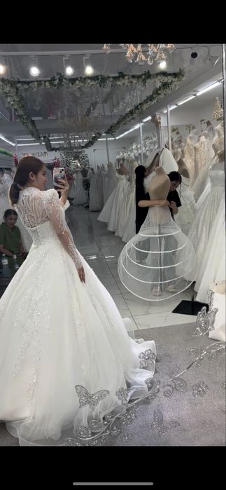 Свадебное платье