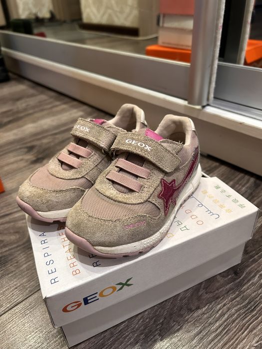 Продам детские вещи