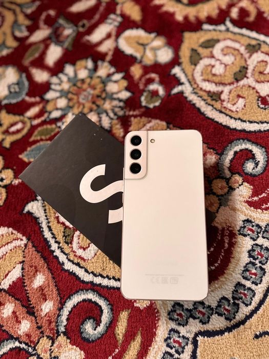 Продам телефон срочно