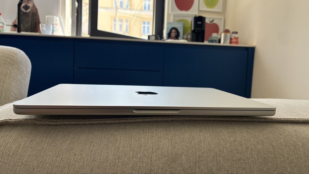 MacBook Air M2 8GB / 256GB – отлично състояние