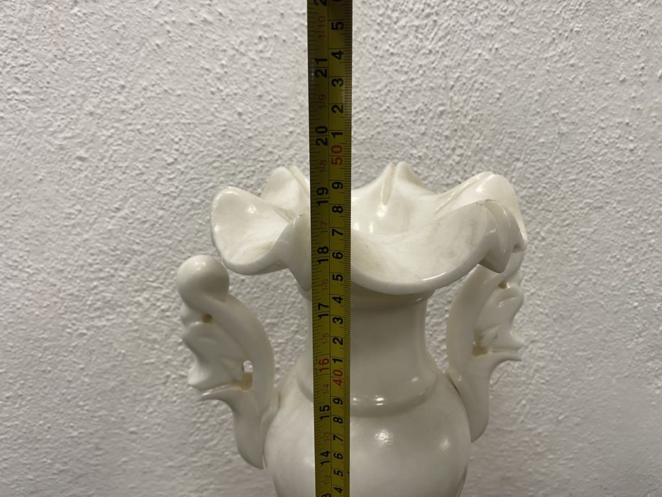 Винтидж настолна лампа от оникс Италия 1970те 43 см