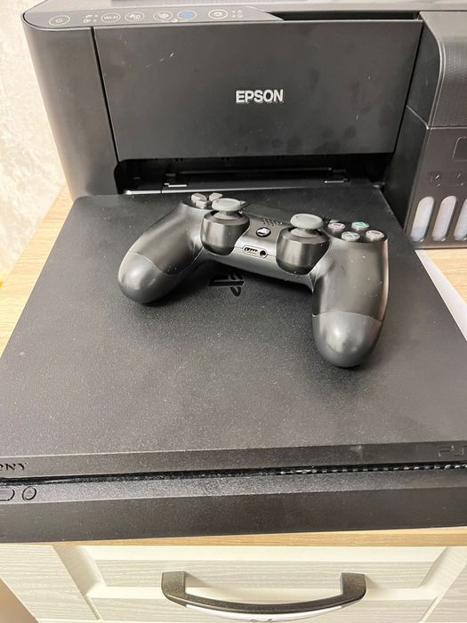 Sony PlayStation 4