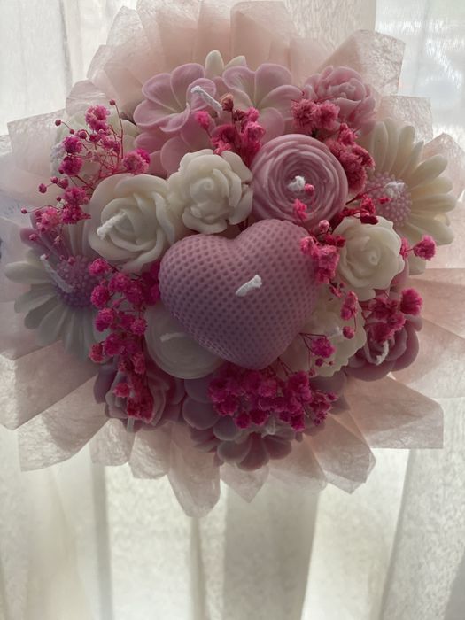 Ароматен букет от соеви свещи