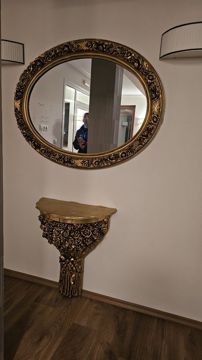 Конзола с огледало