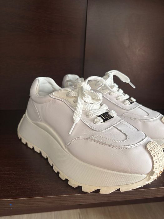 Vând Sneakers de piele enzo bertini