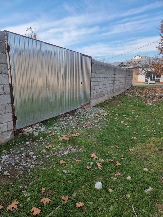 Sohibqiron mahallasi binosi ro'parasida yer uchastkasi