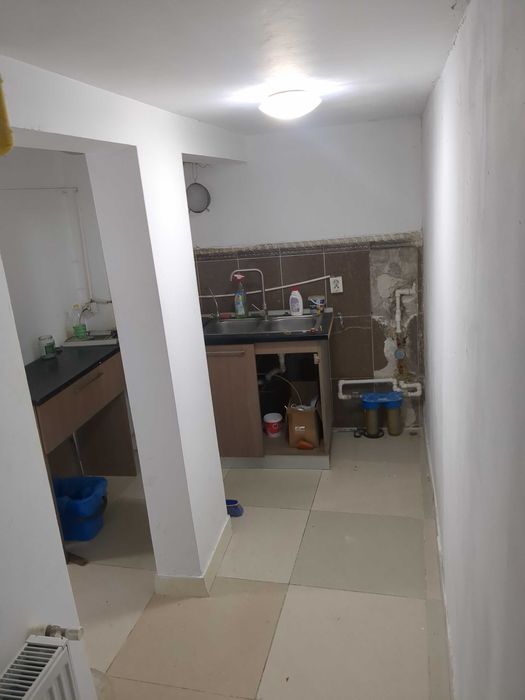 Garsonieră 25 mp de vânzare, parter, cu AC si centrala, linistita!