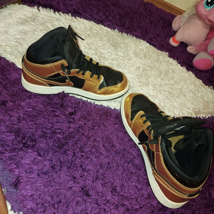 Adidasi Air jordan
