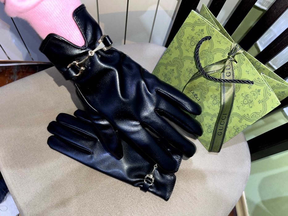gucci гучи черни кожени зимни дамски ръкавици комплект зимен подарък