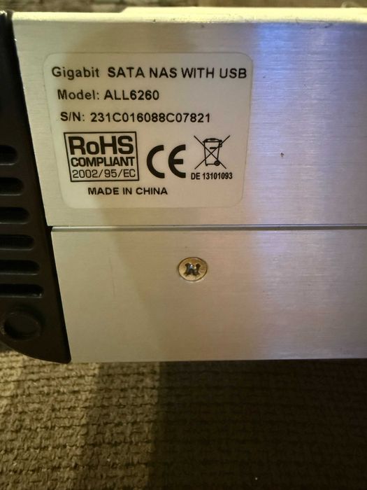 Vând NAS Allnet all6260 cu HDD 500GB network storage