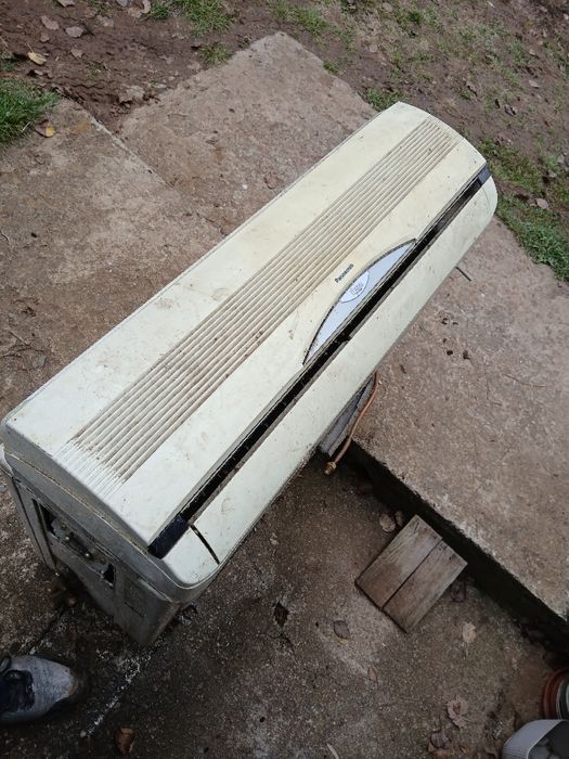 Продавам стар климатик.