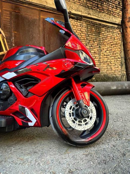 Детский мотоцикл Honda CBR из первых рук