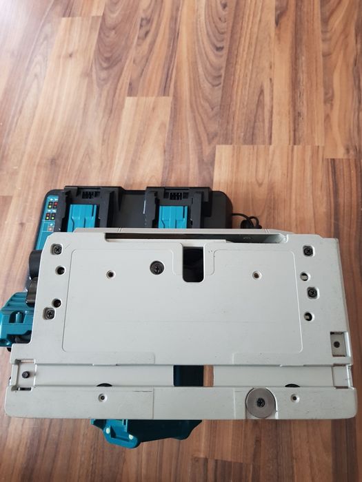 Circular cu plonjare pe acumulator Makita DSP600 impecabil