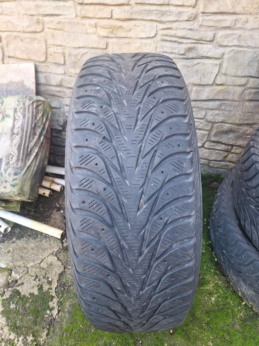 235 65 R17 Yokohama гуми