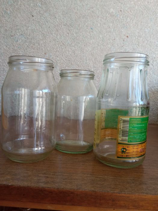 банки стеклянные для заготовок  0,5 л (с узким горлышком)