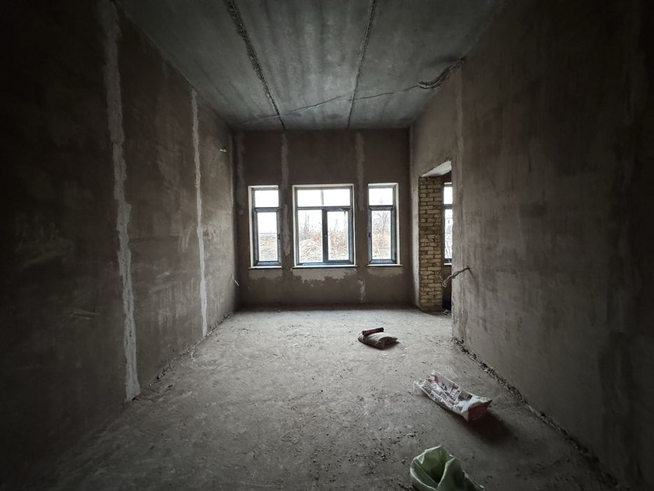 Urganch shahar 9 oxrinda 2 qavatli xovli joy sotiladi