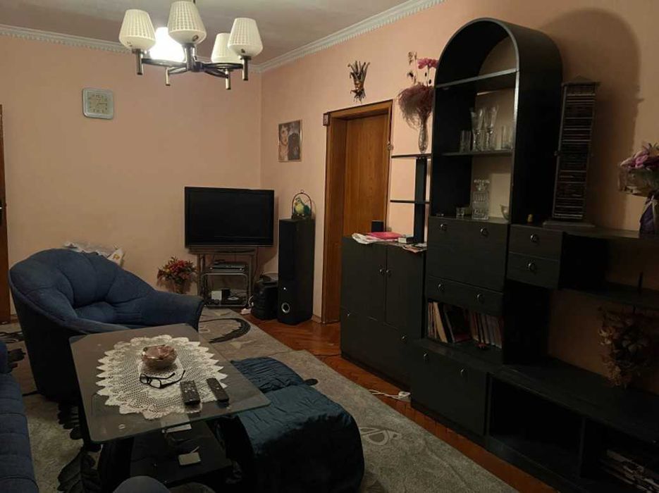 Продава се Тристаен апартамент в София, Бъкстон - 85 кв.м за 2330 €/кв.м - Снимка #1