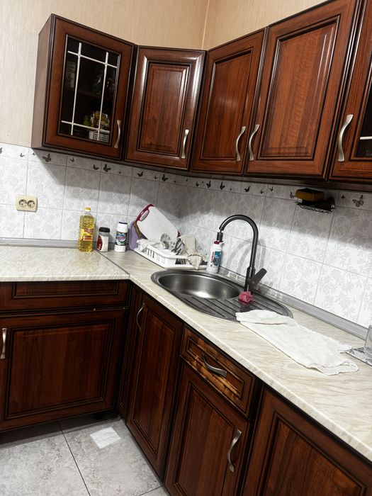 Продам кухонный гарнитур Б/У