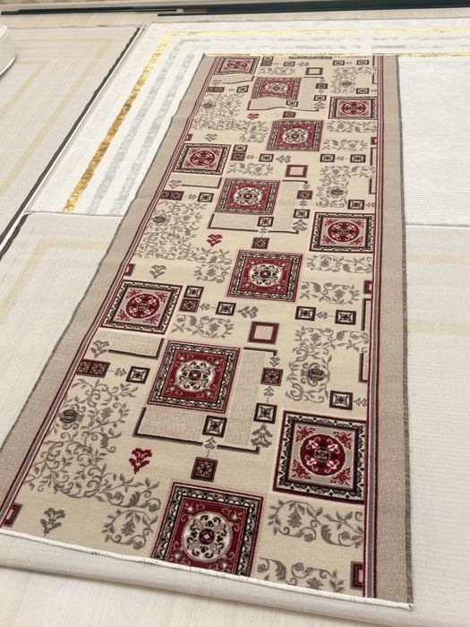 Продается ковры-дорожки б/у